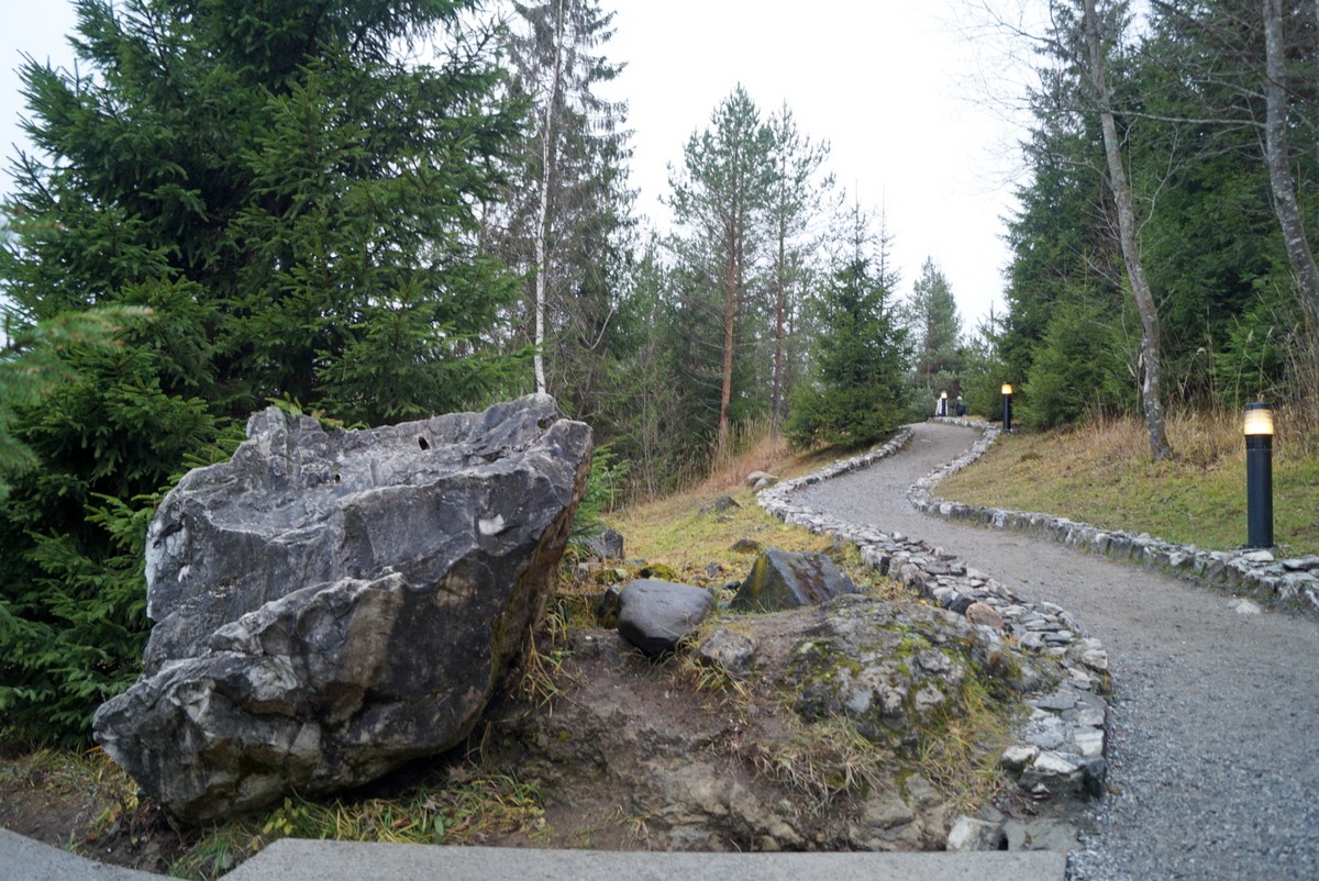 Дорожки в горном парке "Рускеала".