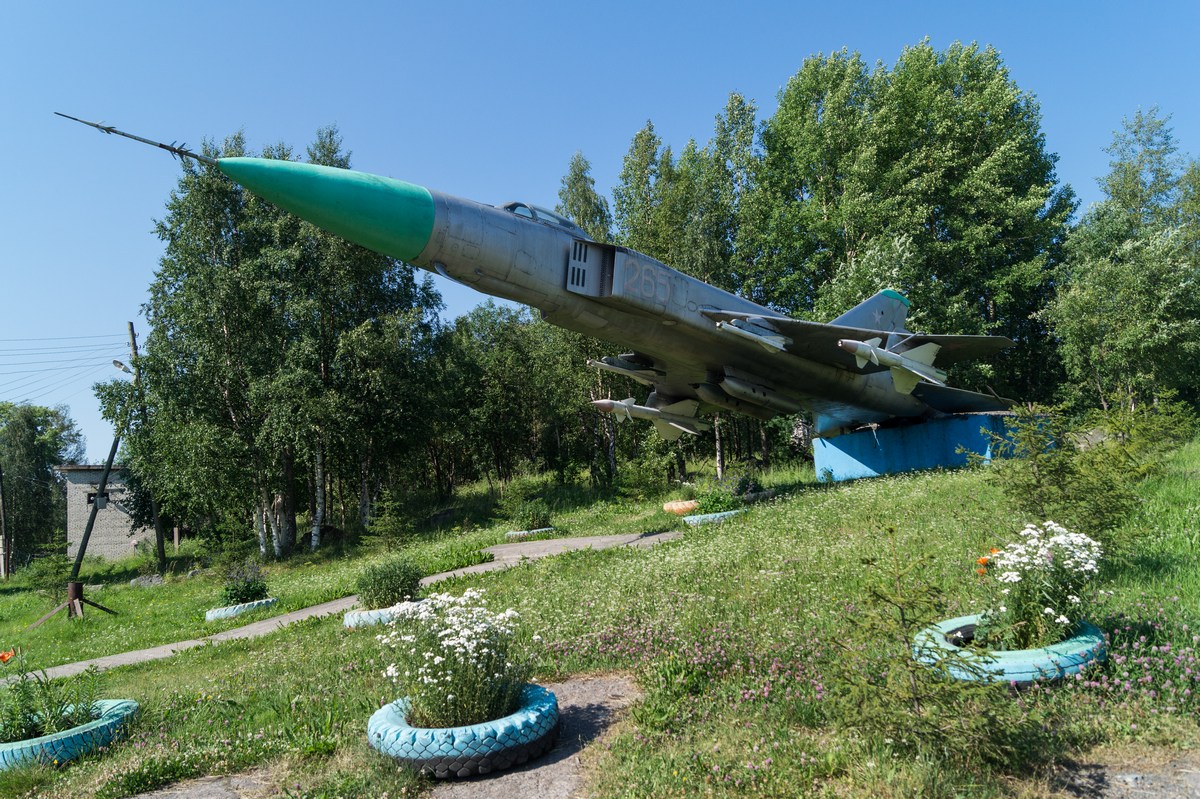 Су-15 в поселке Сокол у Кеми.