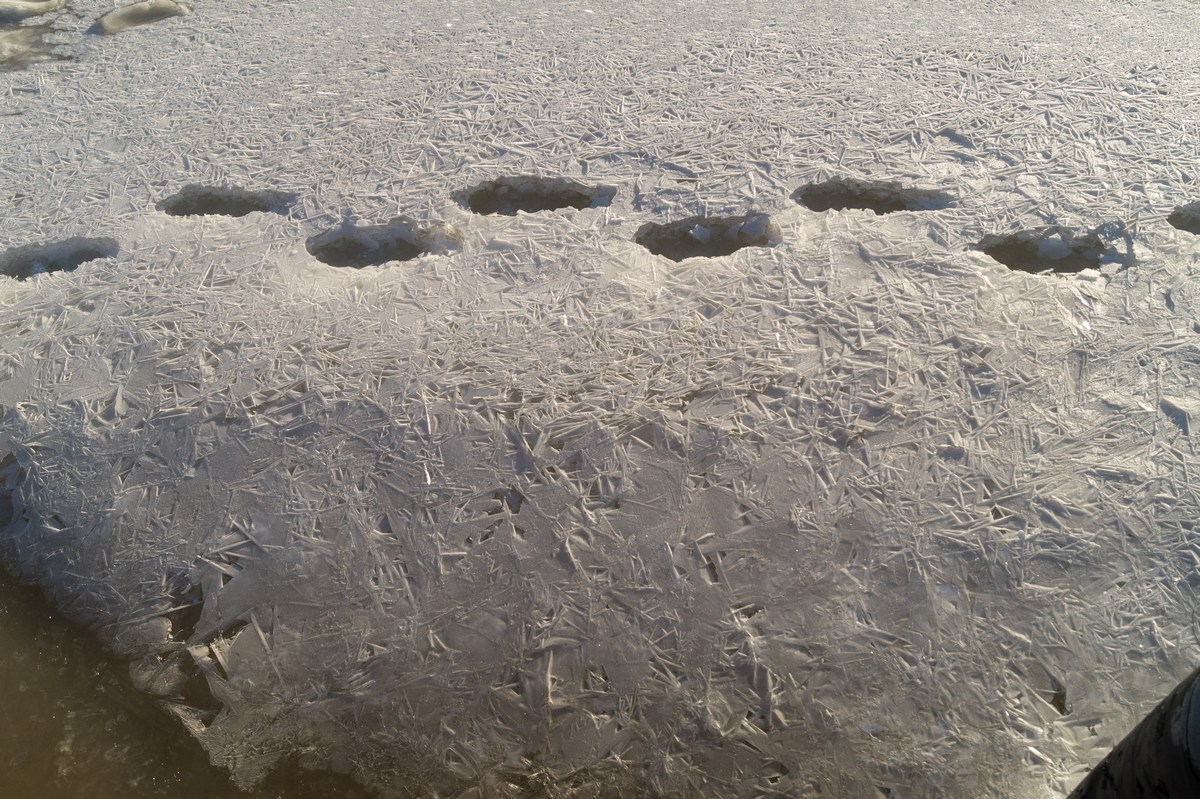 Лед у берегов Невы. 