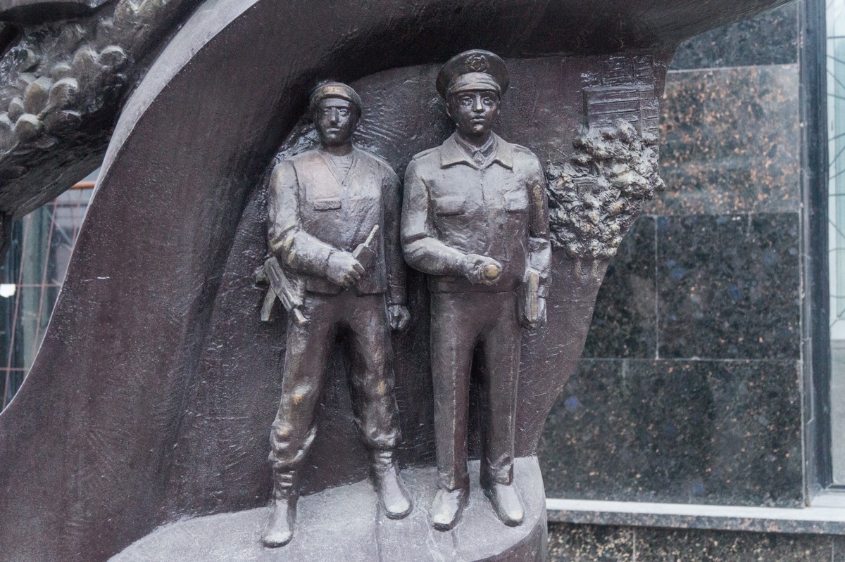 Гомель. Памятник сотрудникам милиции, павшим при исполнении служебного долга. Современная милиция.