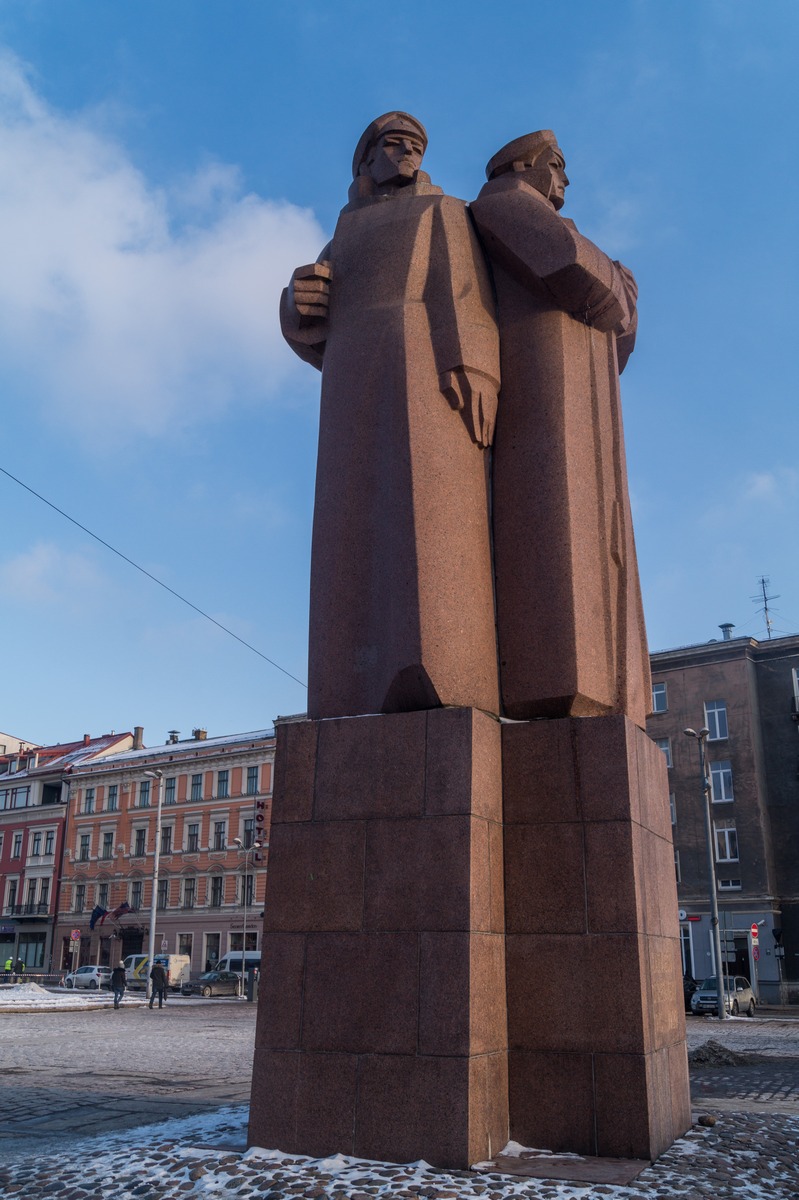 Рига. Памятник Латышским Стрелкам (1971).
