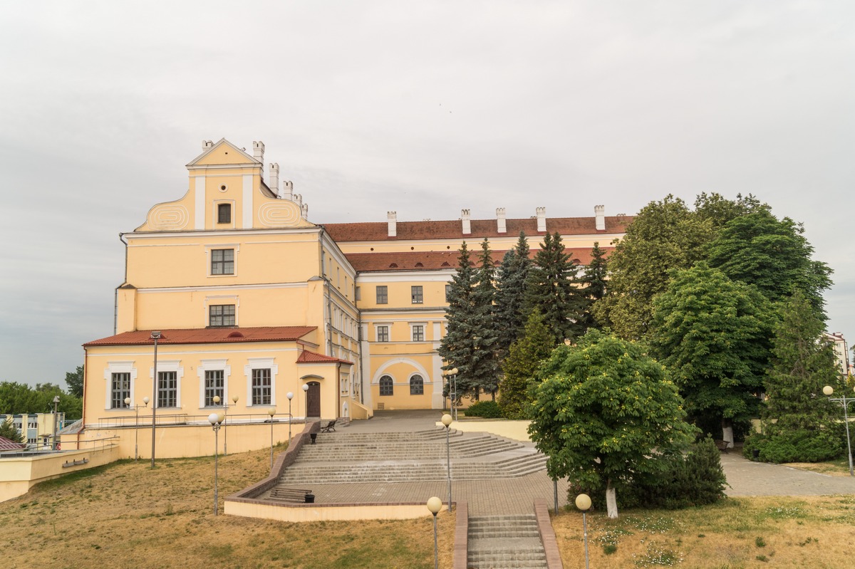 Пинск. Здание бывшего иезуитского коллегиума.