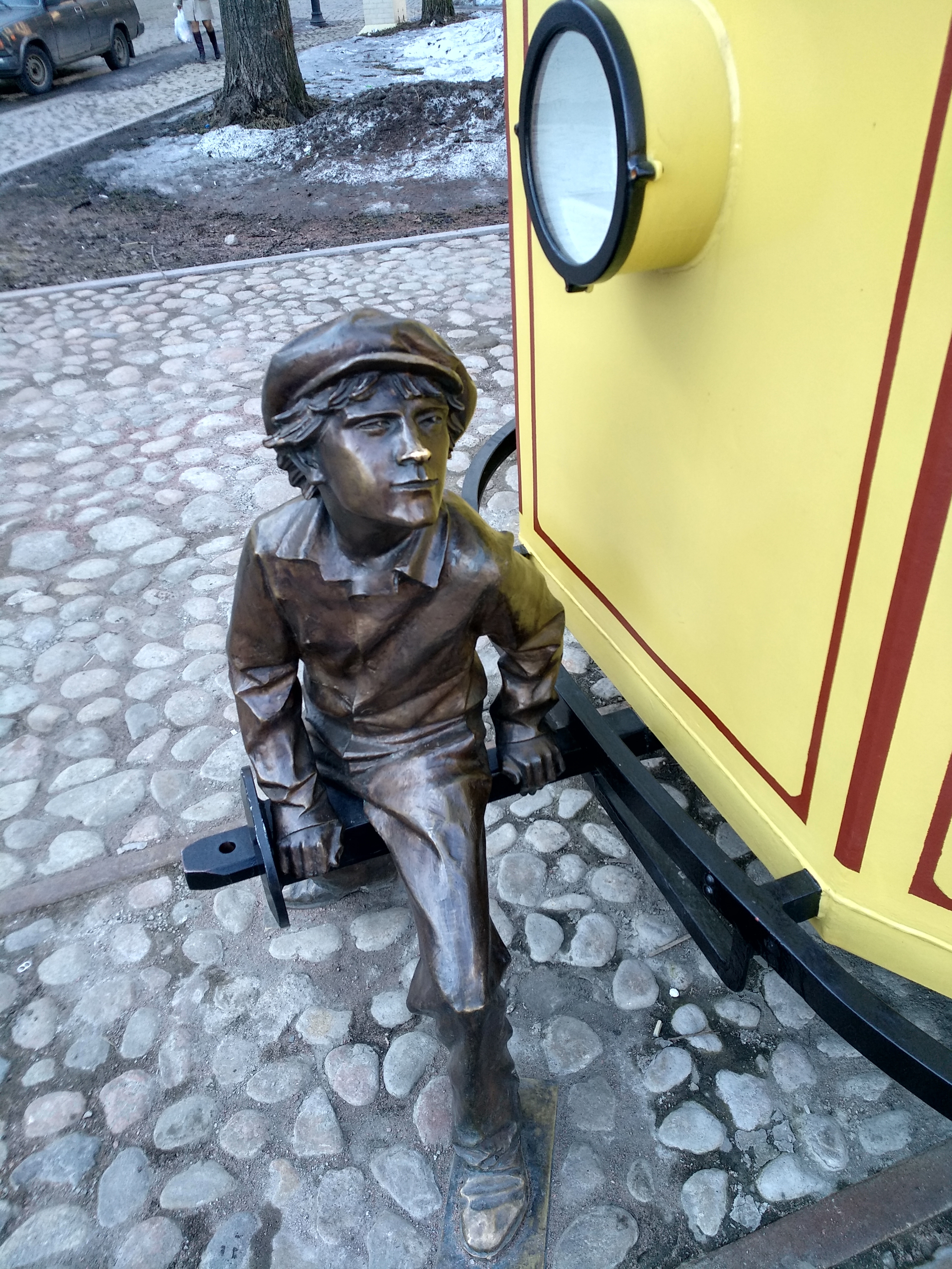 Памятник Выборгскому трамваю. Мальчишка-безбилетник.